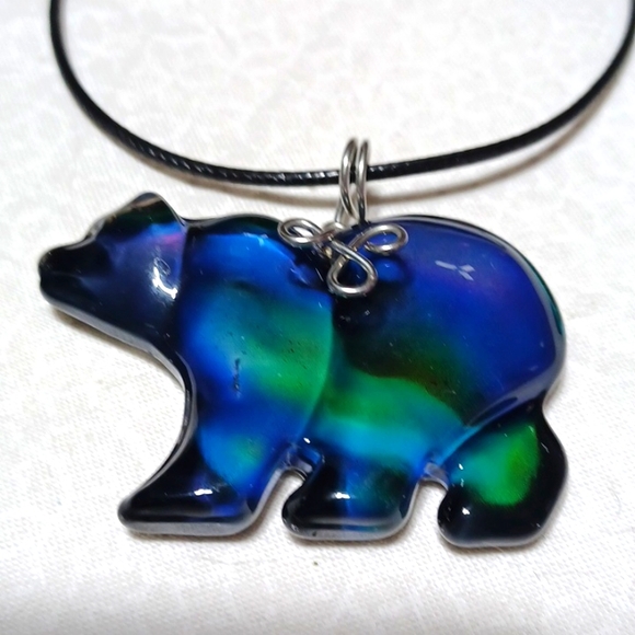 Mood bear polar pendant handmade color changing temperature sensitive rainbow - Picture 1 of 5